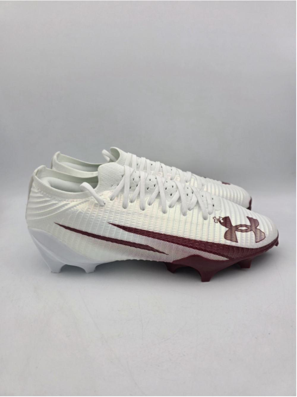 Under Armour Blur Pro White Maroon Football Cleats 3028220-102 Size 13.5 NEW